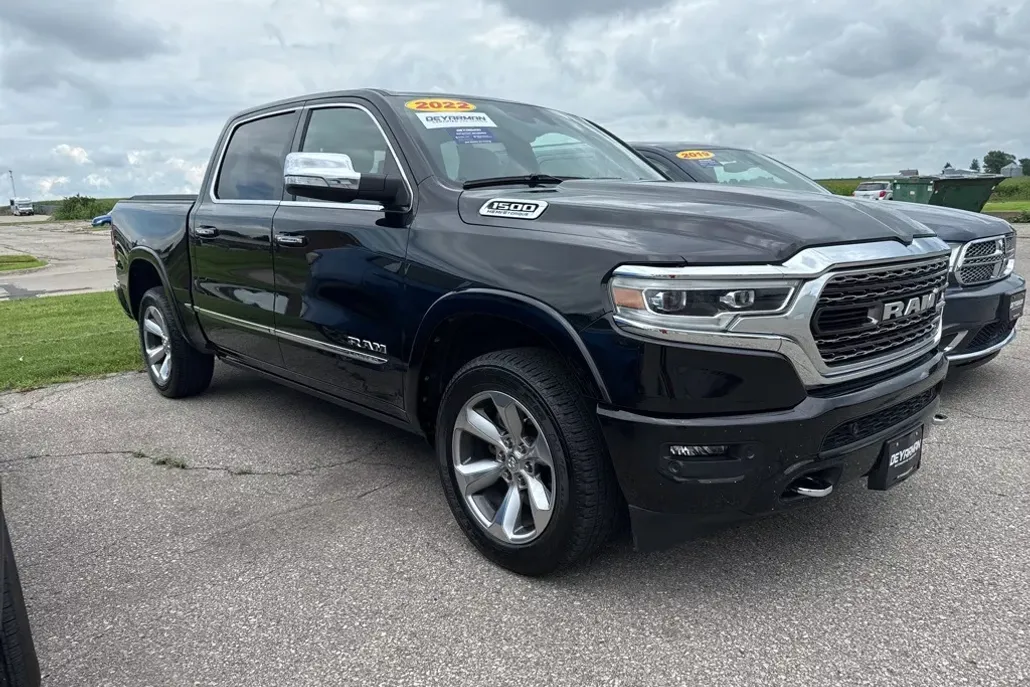 2022 Ram 1500 Limited photo 1
