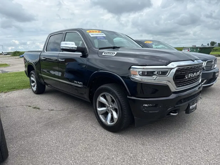 2022 Ram 1500 Limited photo 1
