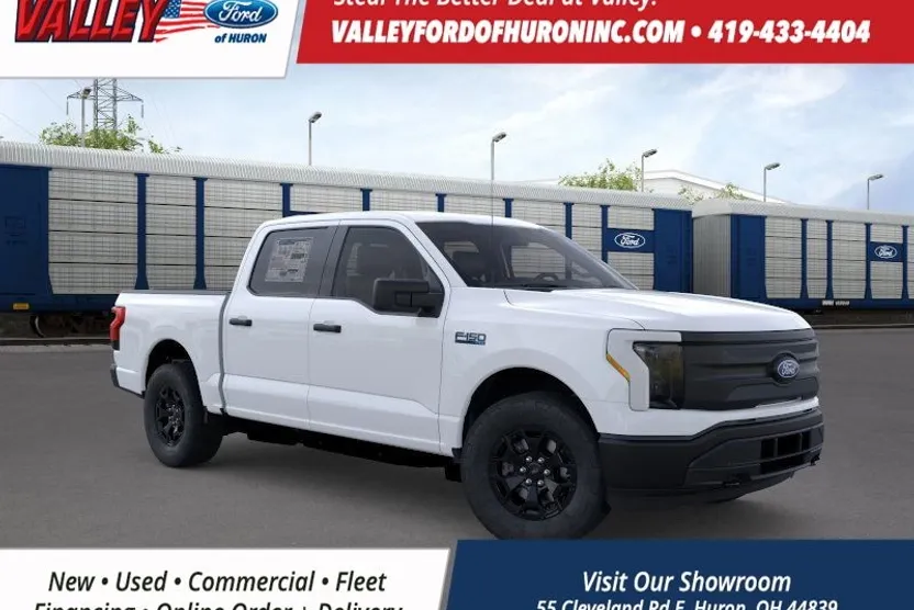 2025 Ford F-150 Lightning photo 1