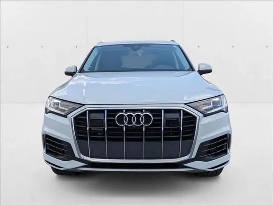 2023 Audi Q7 Premium Plus photo 1