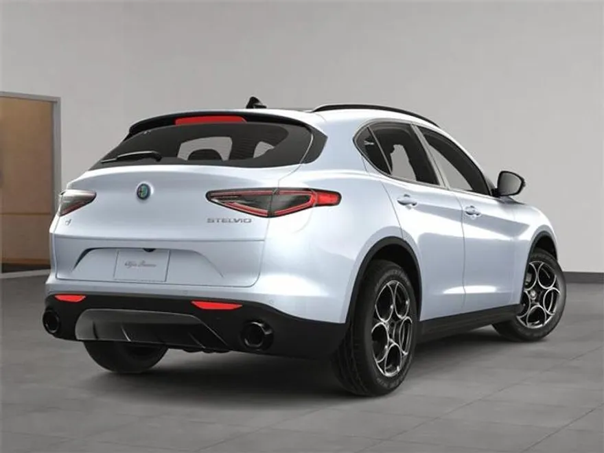 2025 Alfa Romeo Stelvio Sprint photo 5