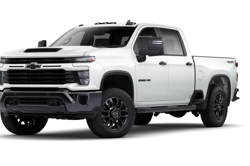 2025 Chevrolet Silverado 2500HD Custom photo 1