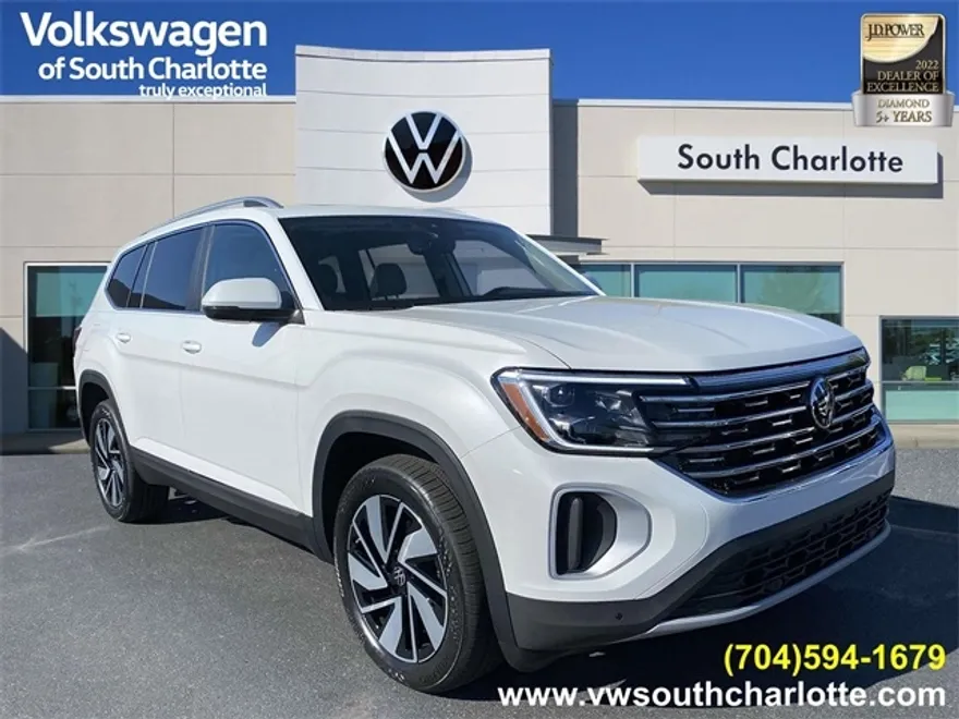 2025 Volkswagen Atlas SEL photo 1
