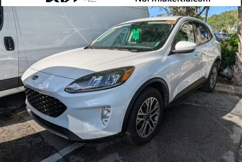 2022 Ford Escape SEL photo 1