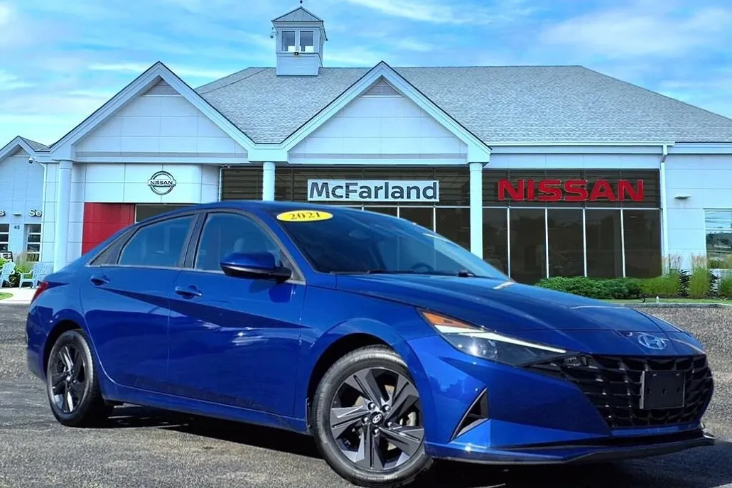 2021 Hyundai Elantra SEL photo 1