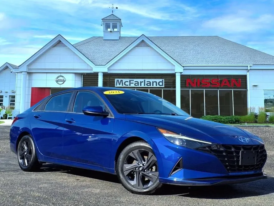 2021 Hyundai Elantra SEL photo 1