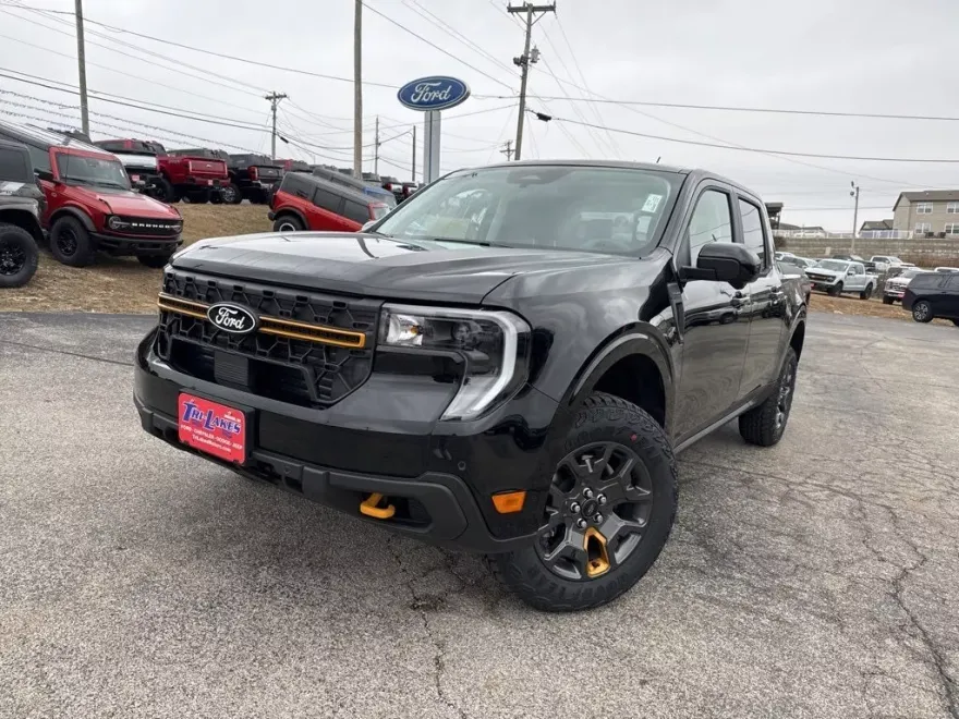 2025 Ford Maverick Tremor photo 1