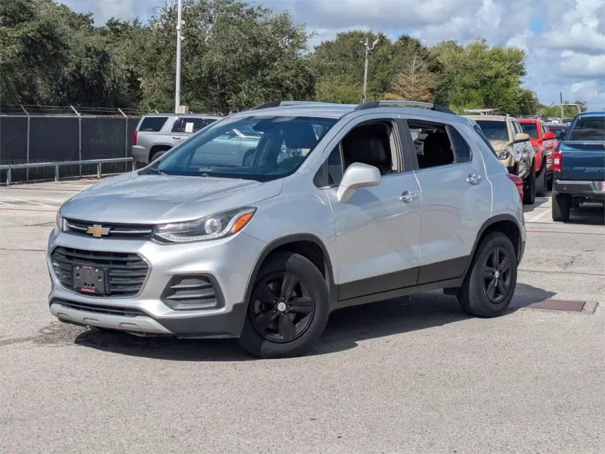 2018 Chevrolet Trax LT photo 1