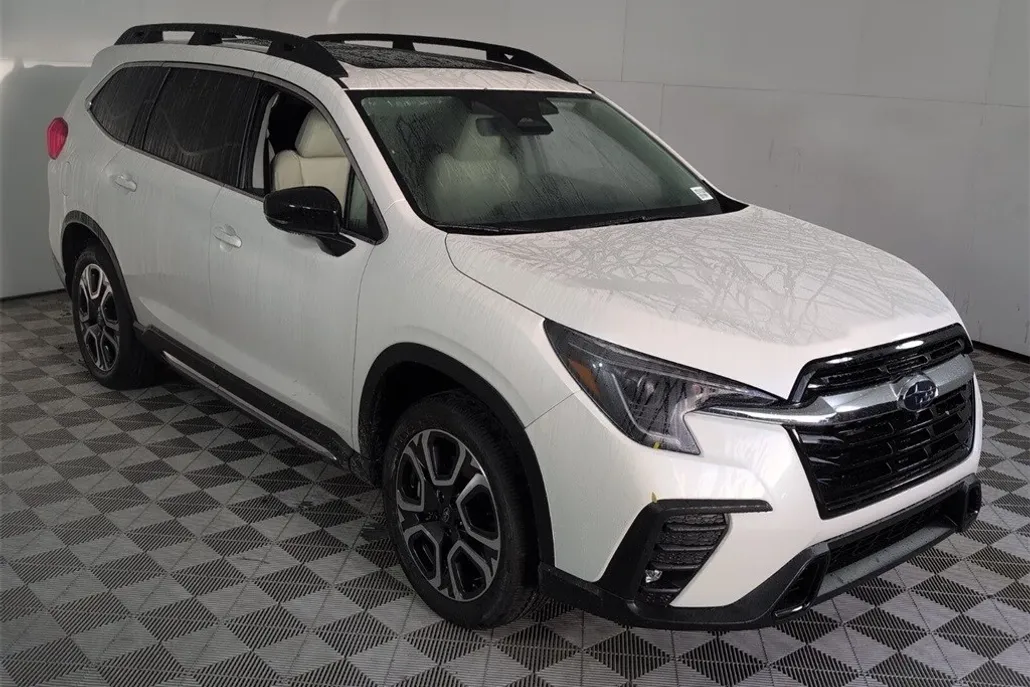 2025 Subaru Ascent Limited photo 1