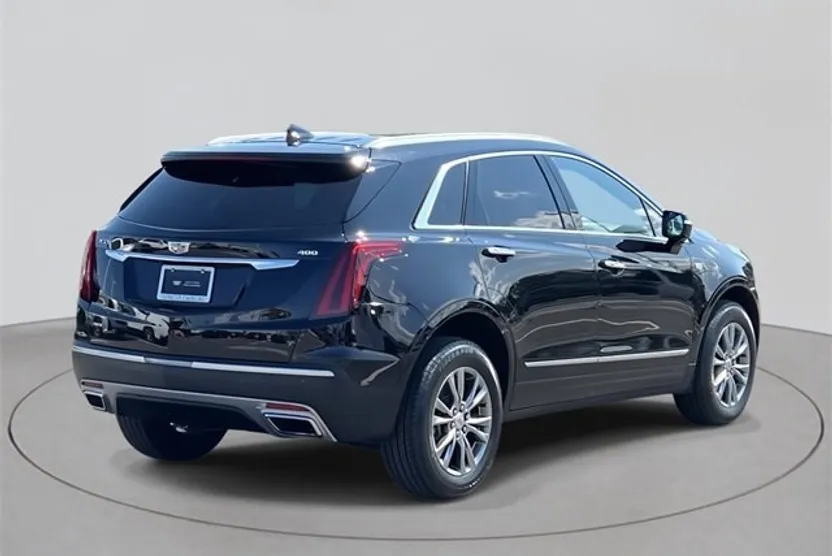 2022 Cadillac XT5 Premium Luxury photo 1