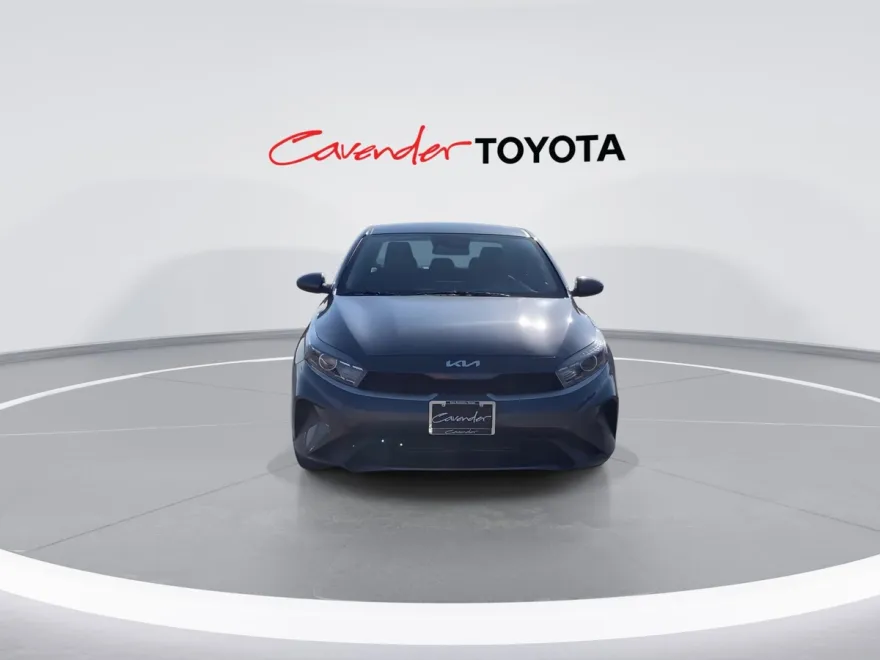 2024 Kia Forte LXS photo 1