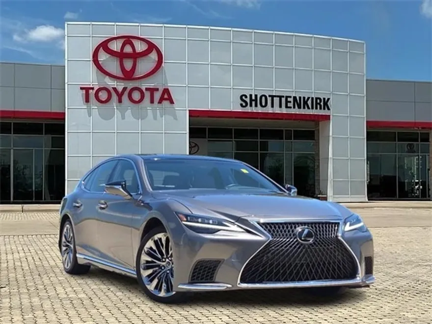 2022 Lexus LS 500 photo 1
