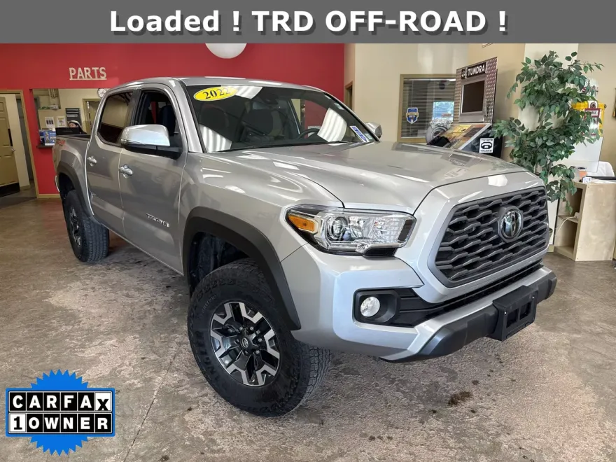 2022 Toyota Tacoma TRD V6 photo 1
