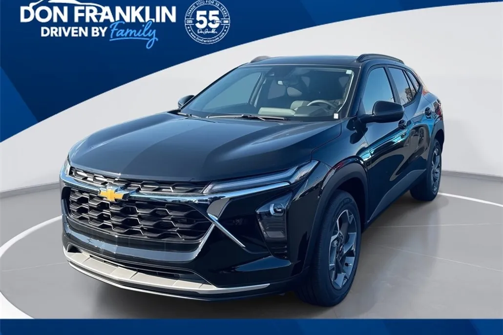 2026 Chevrolet Trax LT photo 1