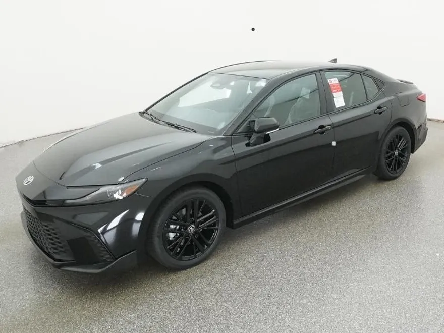 2026 Toyota Camry SE photo 1