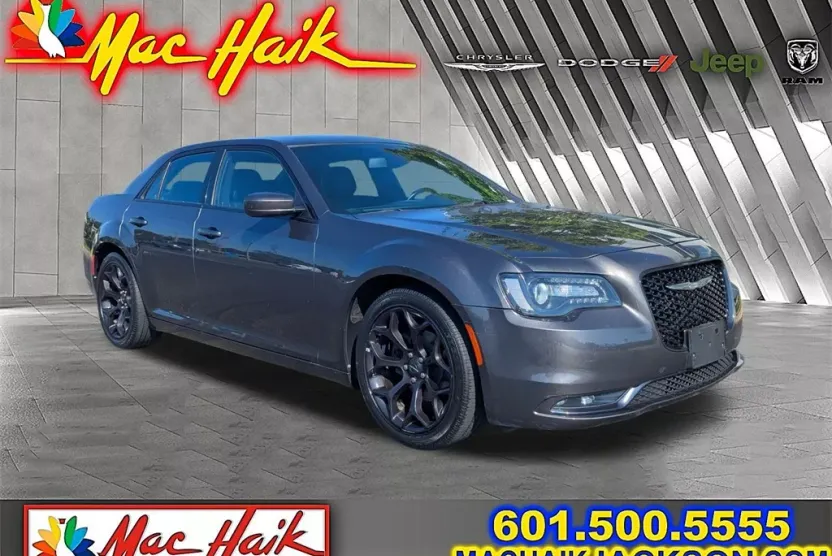 2019 Chrysler 300 S photo 1