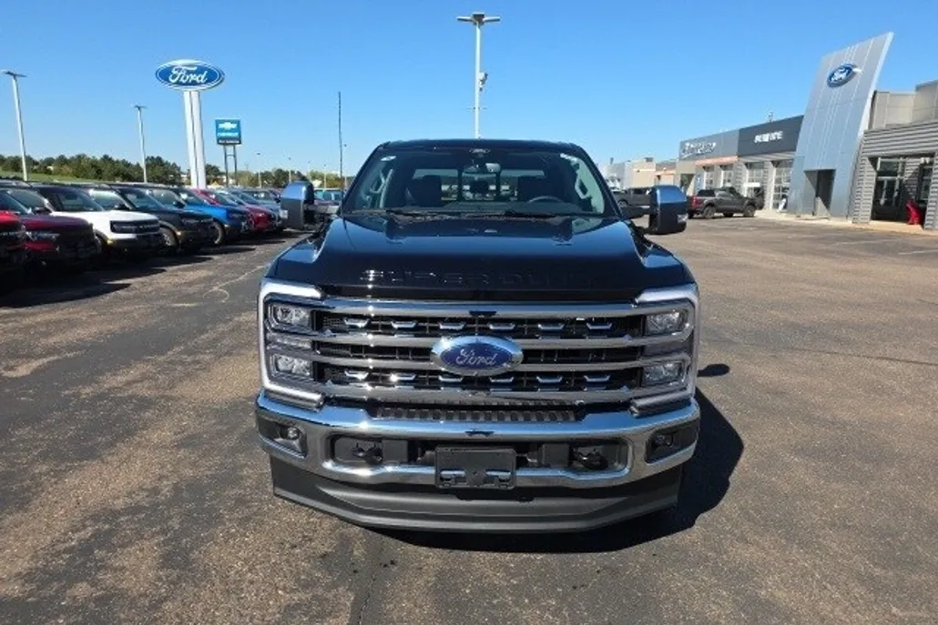 2026 Ford F-350 Lariat photo 1