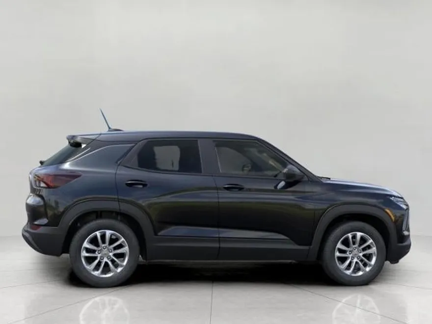 2026 Chevrolet Trailblazer LS photo 1