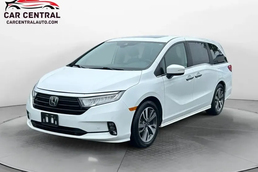 2022 Honda Odyssey Touring photo 1