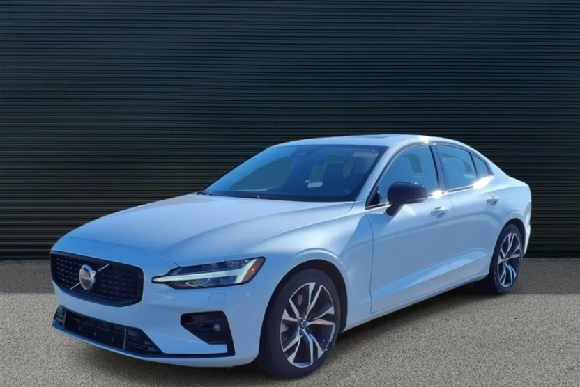 2025 Volvo S60 B5 Core photo 1