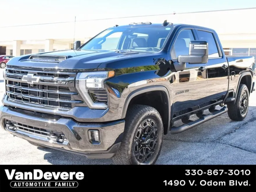 2024 Chevrolet Silverado 2500HD LTZ photo 1