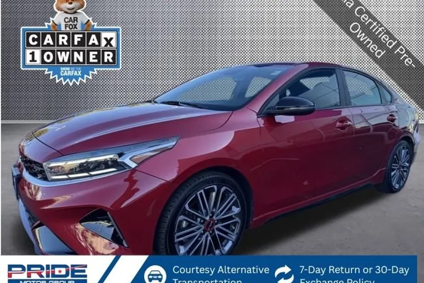2023 Kia Forte GT photo 1