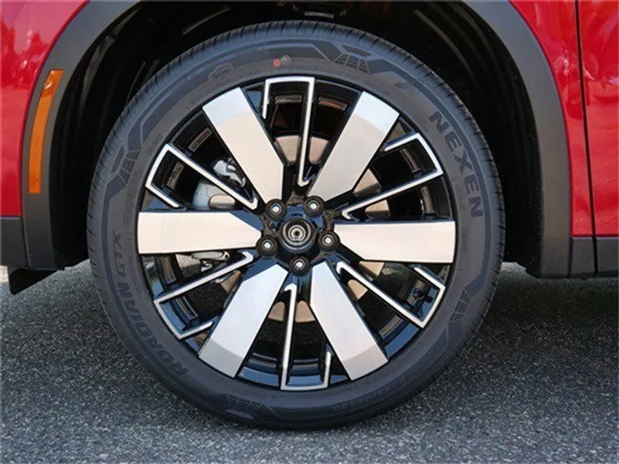 2025 Mitsubishi Outlander SE photo 1