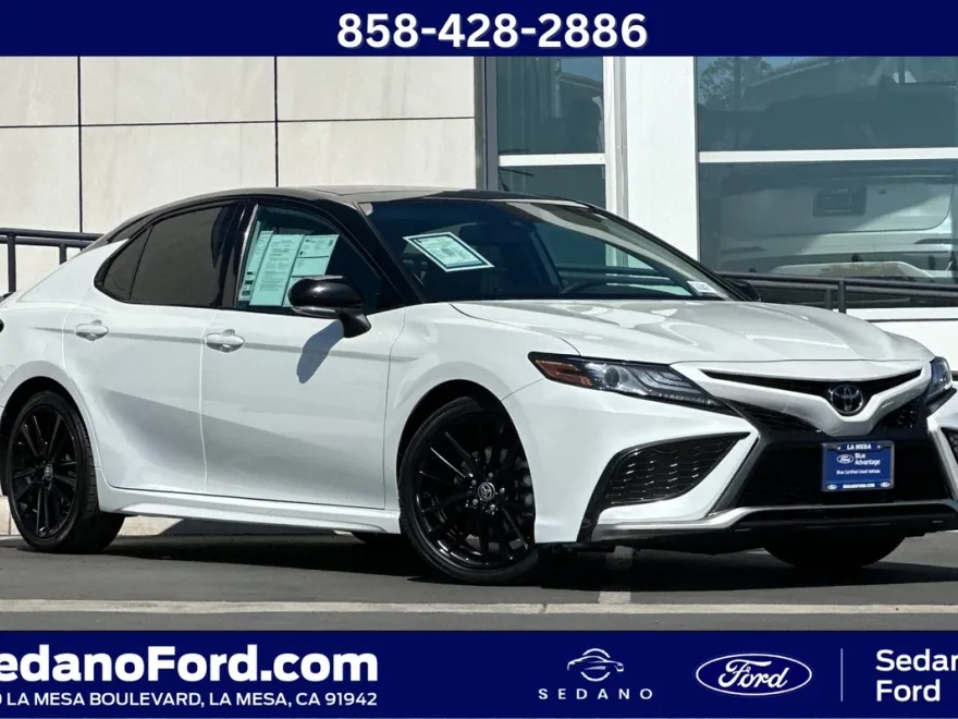 2023 Toyota Camry XSE V6 photo 1