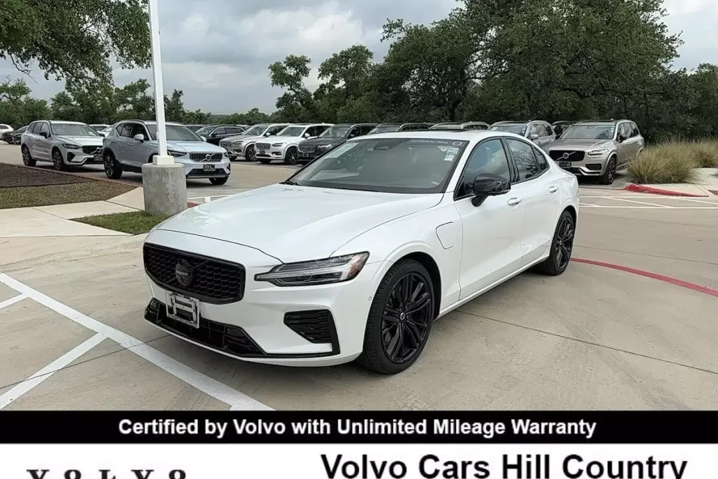 2024 Volvo S60 Recharge T8 Ultimate Black Edition photo 1