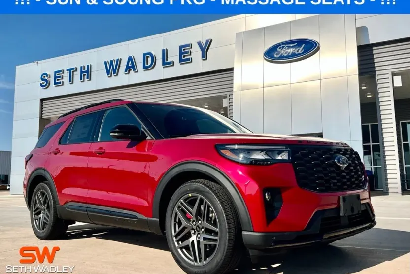 2025 Ford Explorer ST photo 1
