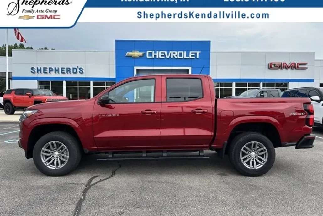 2026 Chevrolet Colorado LT photo 1