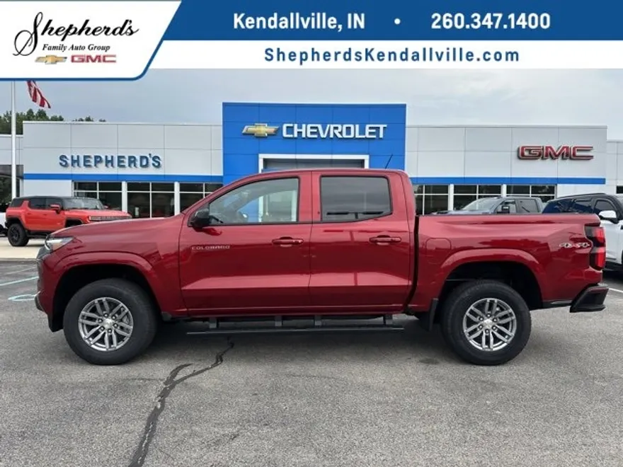 2026 Chevrolet Colorado LT photo 1