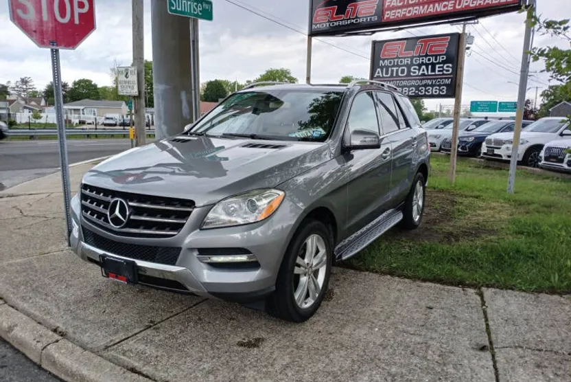 2015 Mercedes Benz ML 350 4MATIC photo 1
