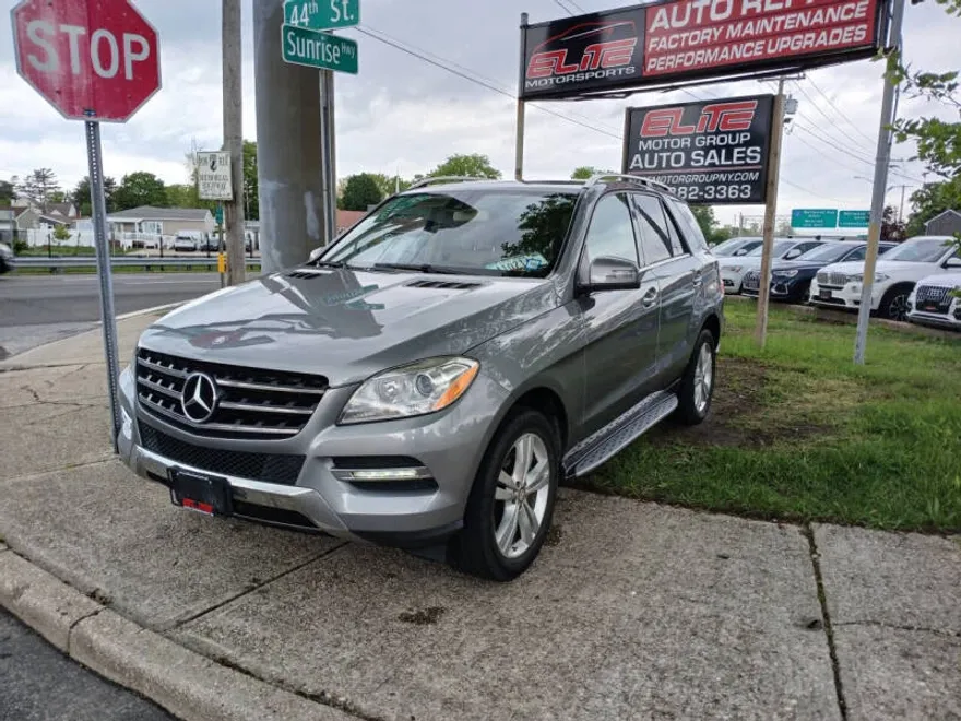2015 Mercedes Benz ML 350 4MATIC photo 1