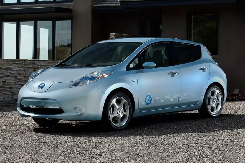 2013 Nissan Leaf S photo 1