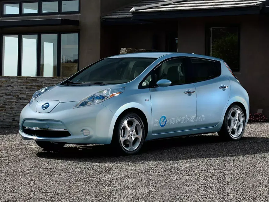 2013 Nissan Leaf S photo 1