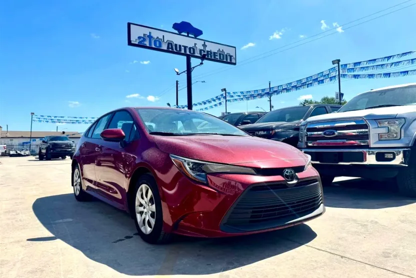 2024 Toyota Corolla LE photo 1