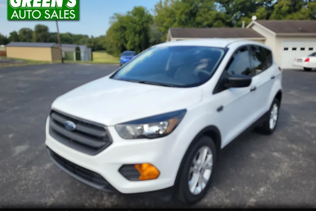 2019 Ford Escape S photo 1
