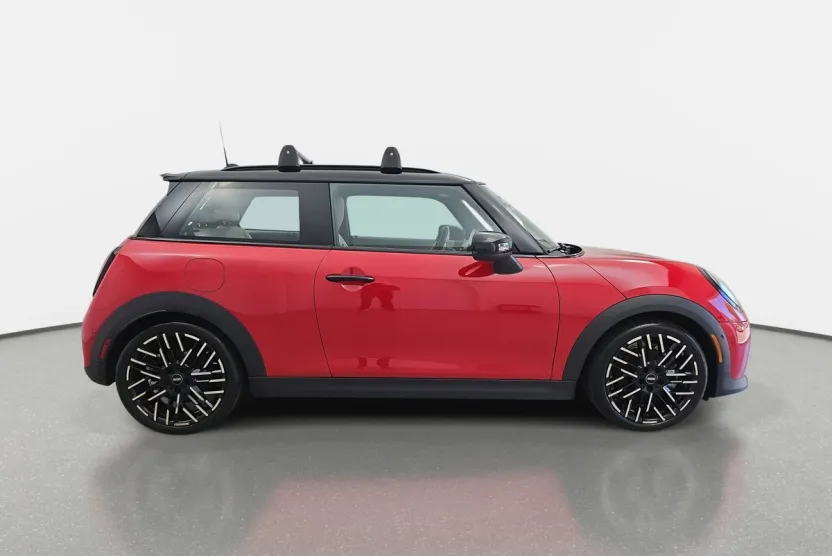 2025 Mini Cooper 2 Door Hardtop Signature photo 1