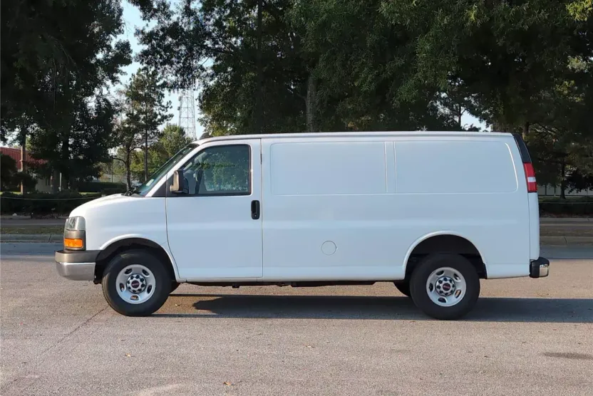 2023 Gmc Savana 2500 Cargo photo 1