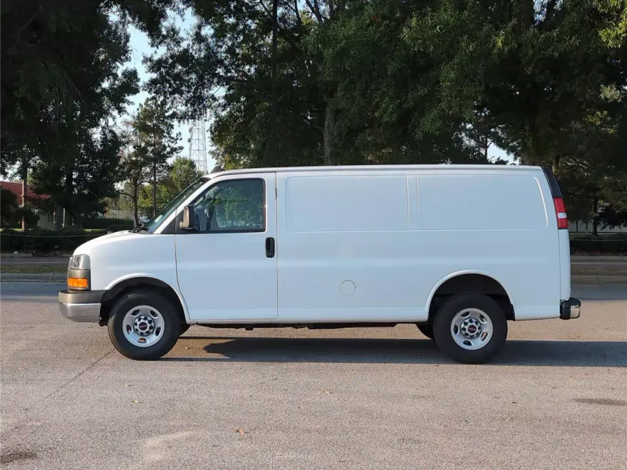 2023 Gmc Savana 2500 Cargo photo 1