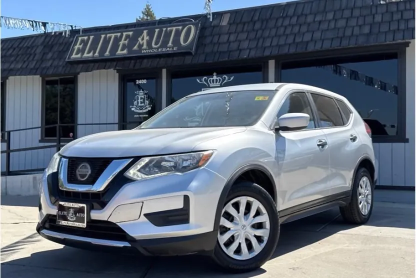 2018 Nissan Rogue photo 1