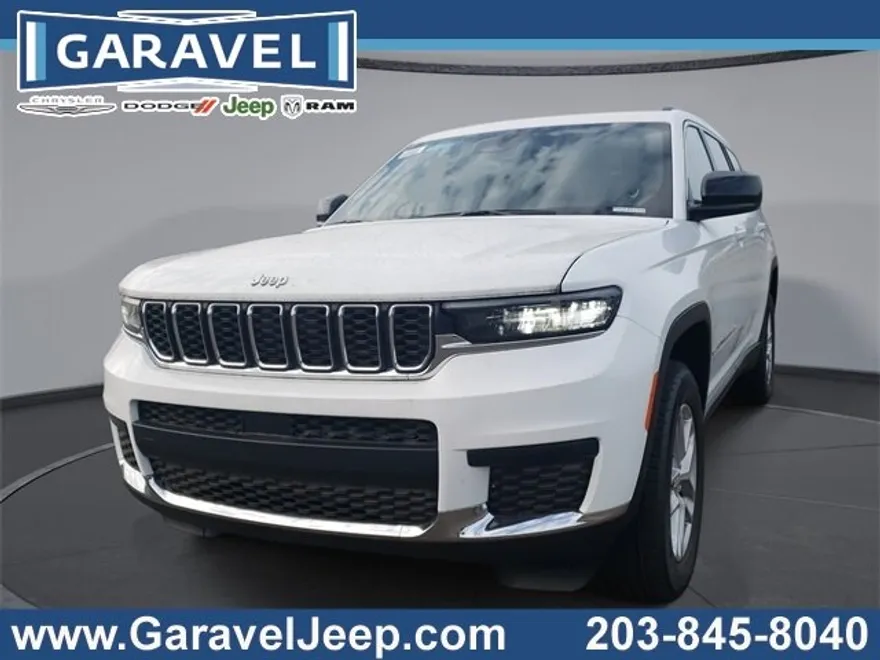 2025 Jeep Grand Cherokee Laredo photo 1