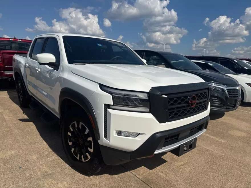 2023 Nissan Frontier PRO-X photo 1