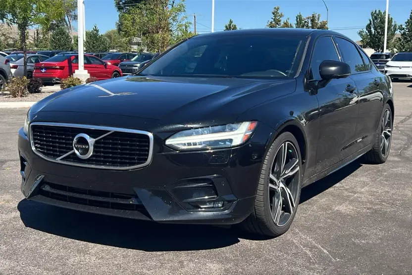 2020 Volvo S90 R-Design photo 1