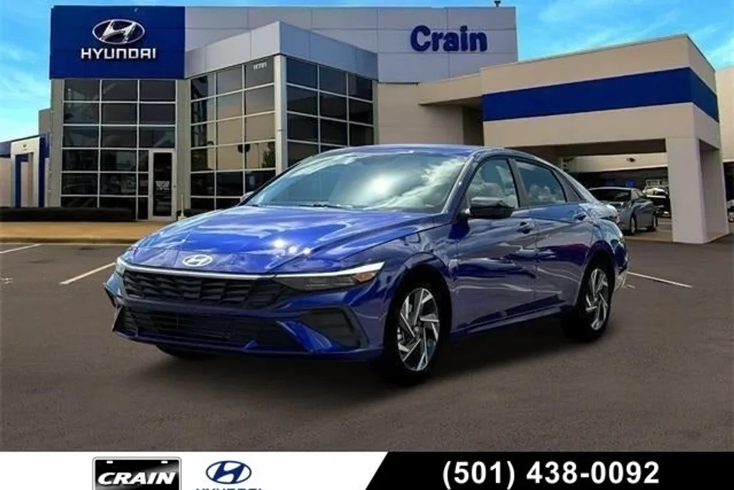 2025 Hyundai Elantra SEL Sport photo 1