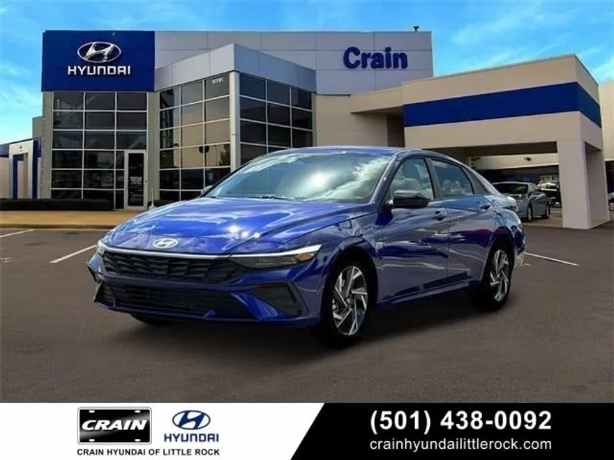 2025 Hyundai Elantra SEL Sport photo 1