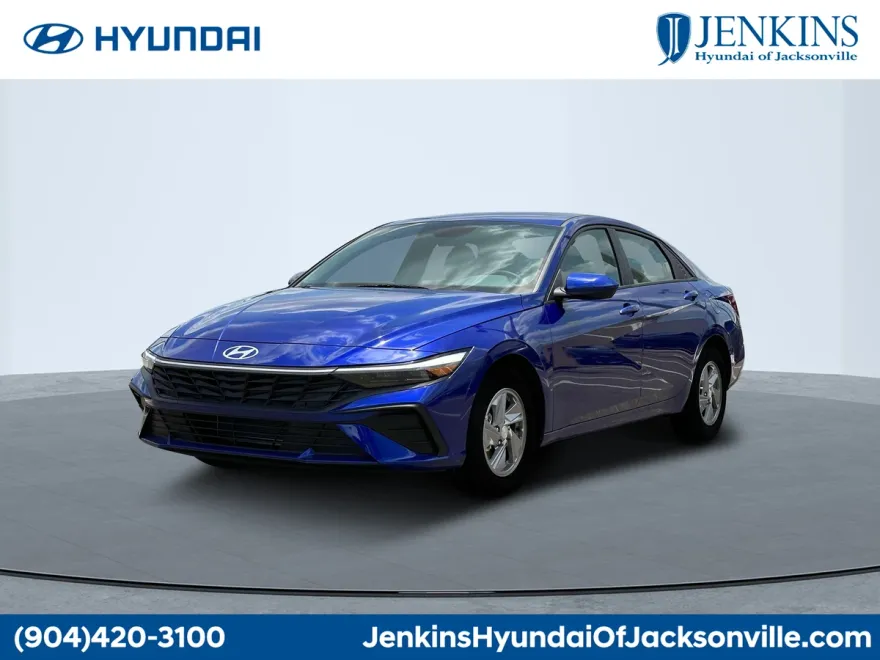 2025 Hyundai Elantra SE photo 1
