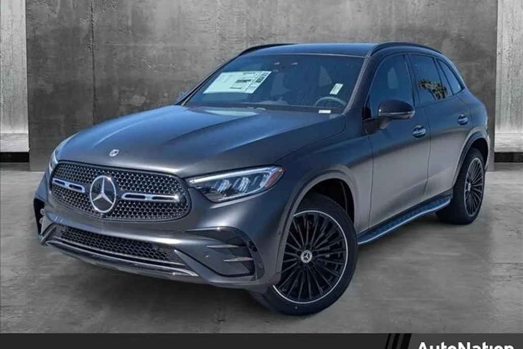 2025 Mercedes Benz GLC 300 4MATIC photo 1