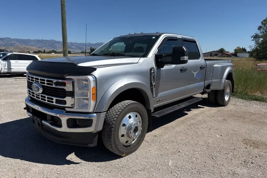 2023 Ford F-450 photo 1
